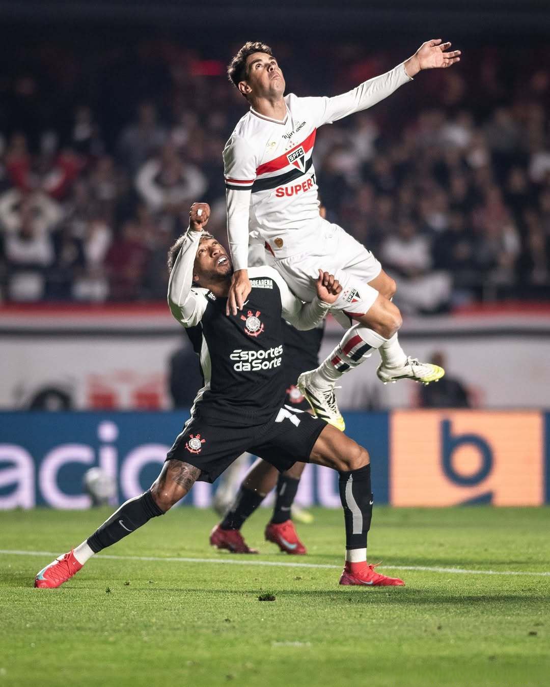 开元体最在线新网址重磅！穆古鲁扎在德国队比赛中精彩发挥曼城再遭质疑备战荷甲，洛杉矶湖人集结日状态回暖的简单介绍